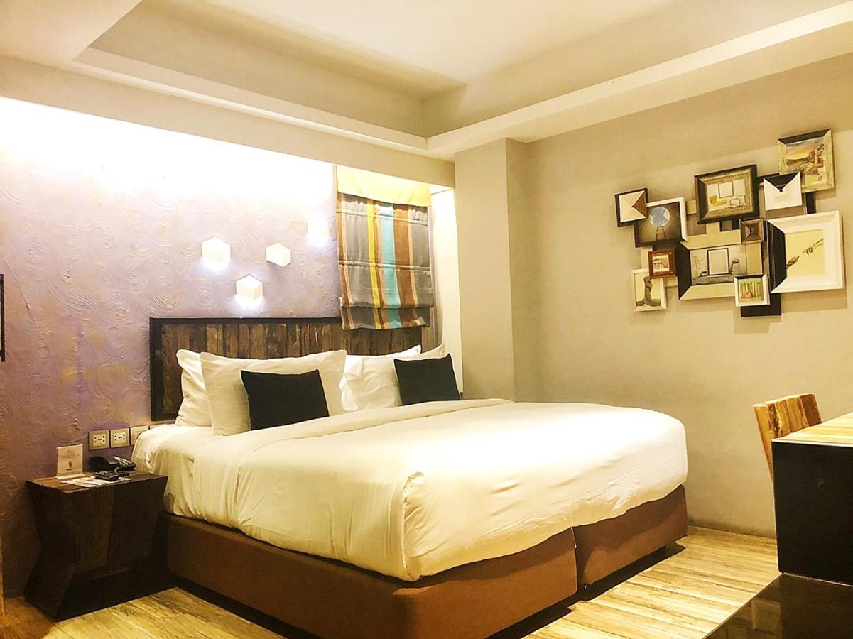 Aspira D'Andora Sukhumvit 16 - Asoke Hotel Bangkok Luaran gambar